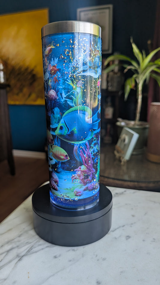 SOLD! Under the water aquarium. 20 oz stainless steel tumbler with lid and straw