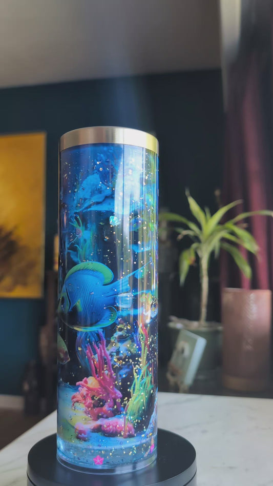 SOLD! Under the water aquarium. 20 oz stainless steel tumbler with lid and straw