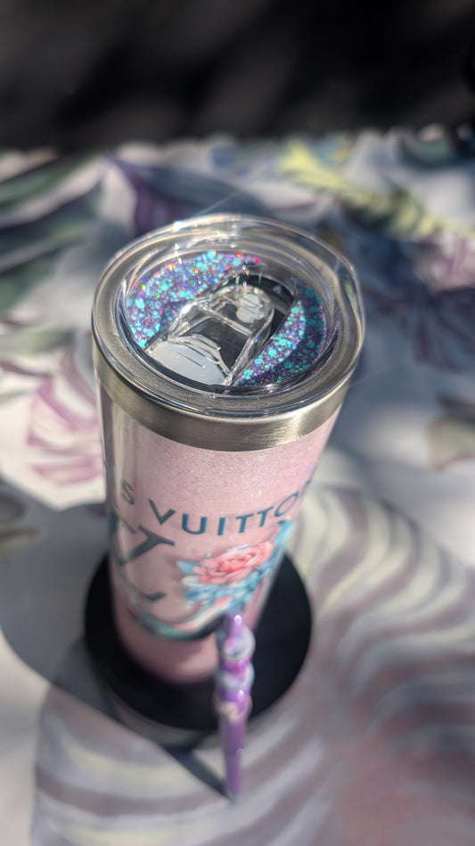 20 oz LV sparkle cup with pen!